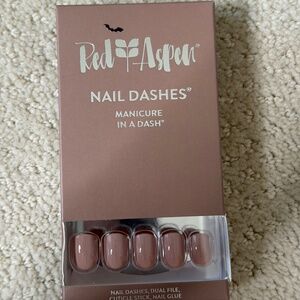 Red Aspen Marciamallow Nail Set